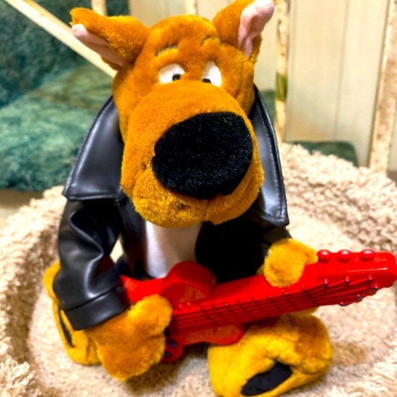 Vintage 2000 Warner Bro Rock and Roll Scooby Doo